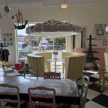 The Flying Cupcake - Bakeries Near Me - Carmel, Indiana The Flying Cupcake - Bakeries Near Me - Carmel, Indiana