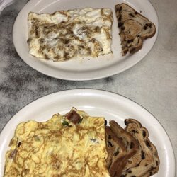 Link's Variety - 3 egg omelettes and toast