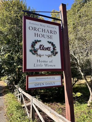 Louisa May Alcott's Orchard House by null