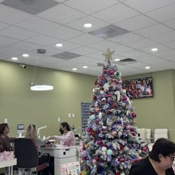 Crystal Nails - Holiday decorations