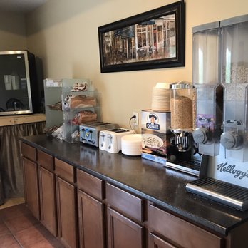 Knights Inn Fredericton - Continental breakfast - Hotels Near Me - Fredericton, New Brunswick Knights Inn Fredericton - Continental breakfast - Hotels Near Me - Fredericton, New Brunswick