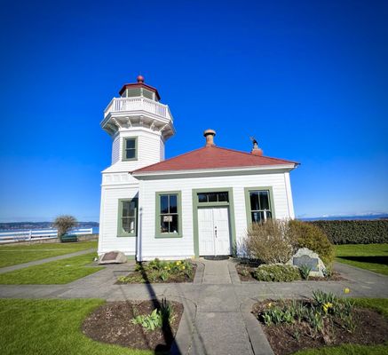Lighthouse Park by null