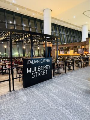 LaGuardia Airport/Terminal B by null