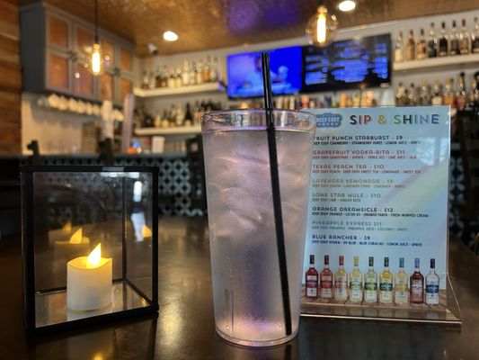 Finley's Round Rock by null