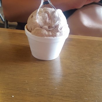 Sweet Firefly - Sweet Mama Cinnamon - Ice Cream & Frozen Yogurt Near Me - Richardson, Texas