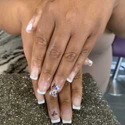 Iris Jhade - Made Them special just for me I love this place ladies book