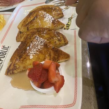 Breakfast Republic - french toast - Breakfast & Brunch Near Me - San Diego, California