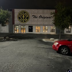 Gold's Gym - San Antonio