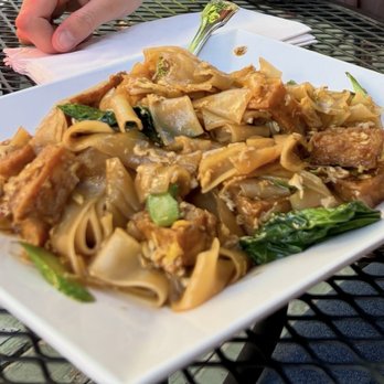 Thai Gold Restaurant - 47. Pad See Ew - Thai Near Me - Golden, Colorado Thai Gold Restaurant - 47. Pad See Ew - Thai Near Me - Golden, Colorado