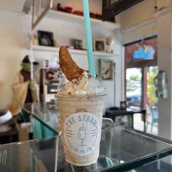 The Straw: Modern Milkshakes - Donkey Kong milkshake - banana + chocolate chip W cannoli - Beer, Wine & Spirits Near Me - Costa Mesa, California The Straw: Modern Milkshakes - Donkey Kong milkshake - banana + chocolate chip W cannoli - Beer, Wine & Spirits Near Me - Costa Mesa, California
