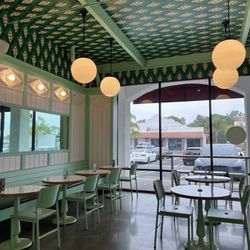 Jan's Health Bar - Interior