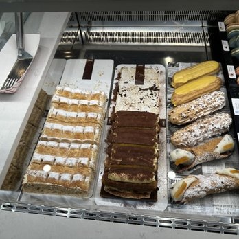 Jun’s Macaron Gelato - Macarons Near Me - Flushing, New York