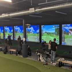 Golfplay - Driving range-specific golf simulators.