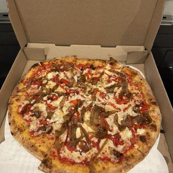 Oven 360 - 14" Due Lucio Pizza - Pizza Near Me - Troy, Michigan