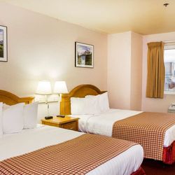GuestHouse Anchorage - Executive Two Double Beds
