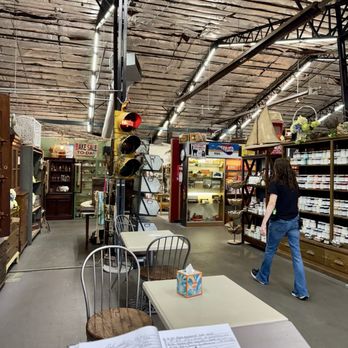 Livingston Antique Outlet - Antiques Near Me - Howell, Michigan Livingston Antique Outlet - Antiques Near Me - Howell, Michigan
