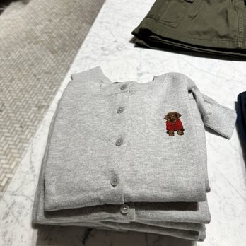 Aritzia - Cute sweater - Women's Clothing Near Me - Lone Tree, Colorado