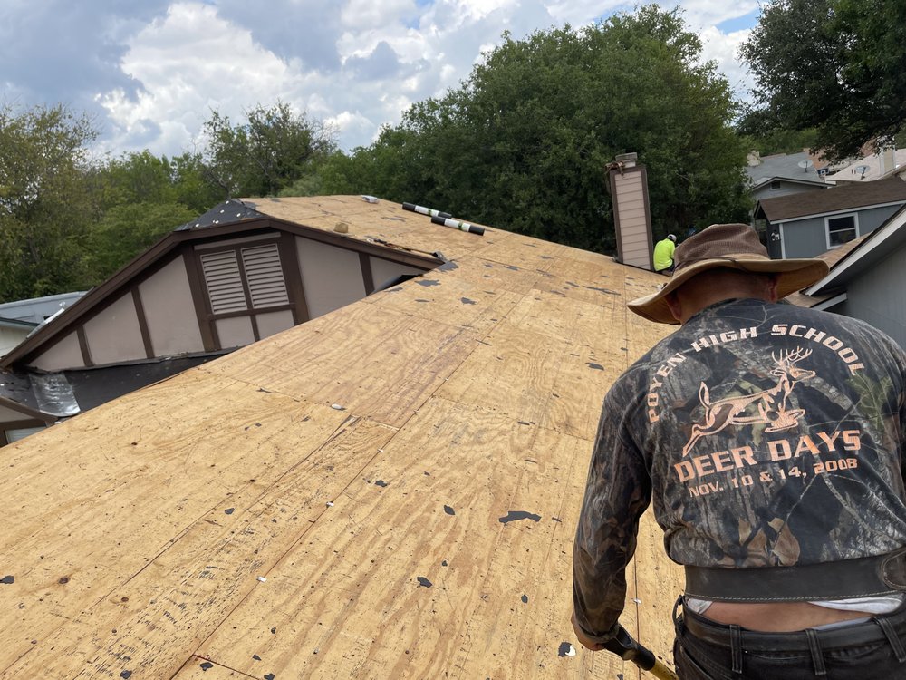 Slide of DE AL Roofing