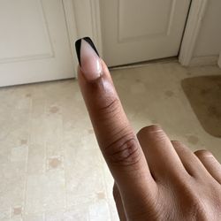 Elite Nail Spa - Uneven