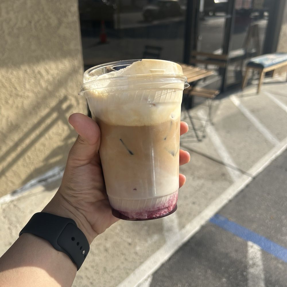 Henry’s Coffee - Blueberry crumble latte - Coffee & Tea Near Me - Santa Clarita, California