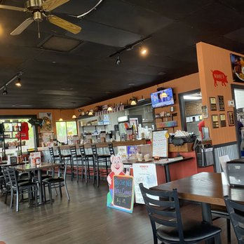 Woody's Bar-B-Q - ows the dining area - Barbeque Near Me - Jacksonville, Florida Woody's Bar-B-Q - ows the dining area - Barbeque Near Me - Jacksonville, Florida