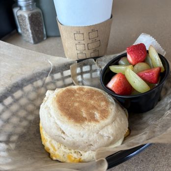 The Riverside Roost - Breakfast Sammy with fruit - Breakfast & Brunch Near Me - Oak Harbor, Ohio