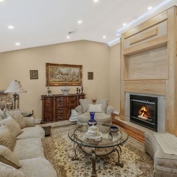 The Eric Berman Team - Real Estate Agents Near Me - Manhasset, New York The Eric Berman Team - Real Estate Agents Near Me - Manhasset, New York