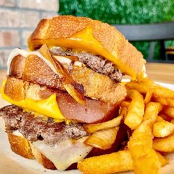 Spindle's Filling Station - Grilled Cheese Patty Melt
