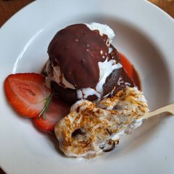 Mount Burgess Dining Room - Molten cake