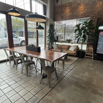 RightMealz Healthy Eatery - Inside - Cafes Near Me - Long Beach, California