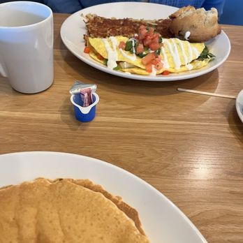 Broken Yolk Cafe - Gluten free pancakes my friend ordered an omelette - Breakfast & Brunch Near Me - Rancho Cucamonga, California Broken Yolk Cafe - Gluten free pancakes my friend ordered an omelette - Breakfast & Brunch Near Me - Rancho Cucamonga, California