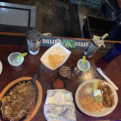 Mi Mexico - Beef fajitas, chicken and beef lunch special
