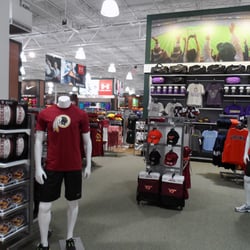 DICK'S Sporting Goods
