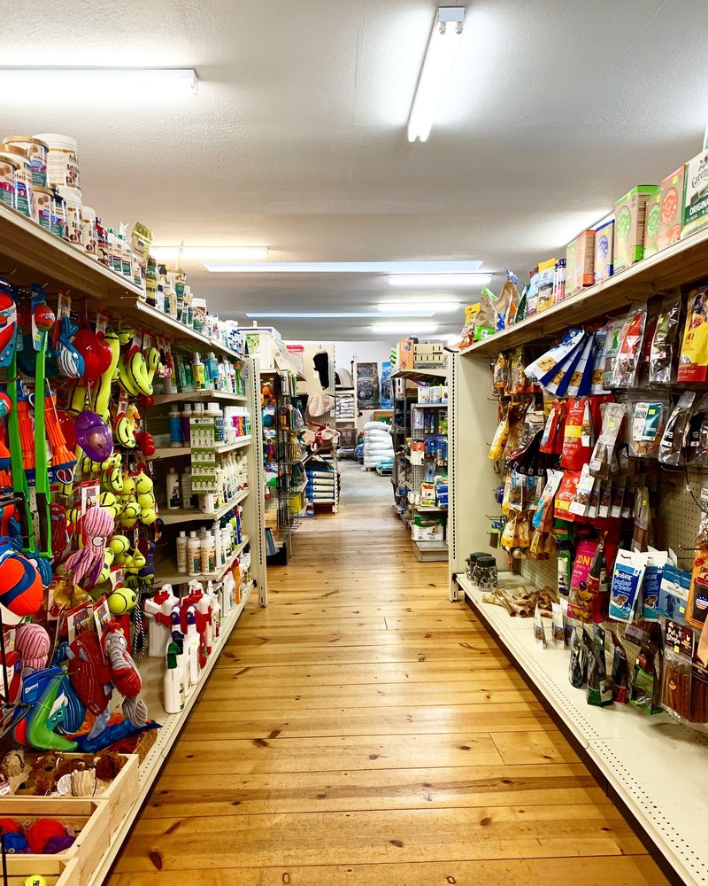 COLFAX FARM AND COUNTRY STORE Updated September 2024 23 Photos & 11