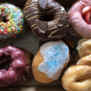 Avon Donuts Inc - Donuts Near Me - Pontiac, Michigan Avon Donuts Inc - Donuts Near Me - Pontiac, Michigan
