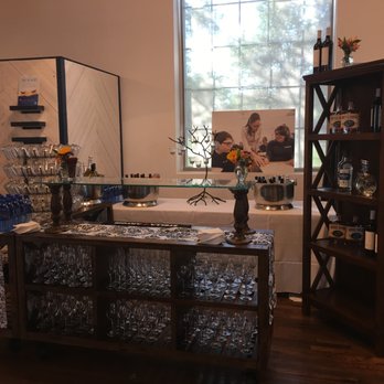 At Your Service Catering & Event Planning - Deluxe Bar Services - Caterers Near Me - Garland, Texas At Your Service Catering & Event Planning - Deluxe Bar Services - Caterers Near Me - Garland, Texas
