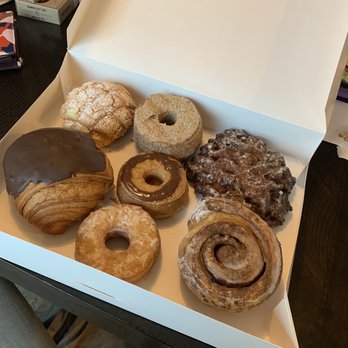 Cremcrittos - White chocolate cookie pastry, cinnamon cronut, apple fritter, chocolate croissant, chocolate and glazed cronut, cinnamon roll - Bakeries Near Me - McKinney, Texas Cremcrittos - White chocolate cookie pastry, cinnamon cronut, apple fritter, chocolate croissant, chocolate and glazed cronut, cinnamon roll - Bakeries Near Me - McKinney, Texas