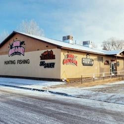 Ross Coin & Gun - The Ross Coin & Gun retail environment is dedicated to quality, service, and local Idaho values.