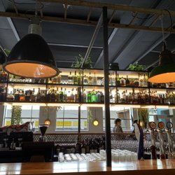 Alpino Cucina & Vino - Bar area