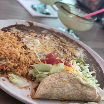 Los Cabos Grill - Taco and 2 Enchilada combo plate - Mexican Near Me - Bremerton, Washington