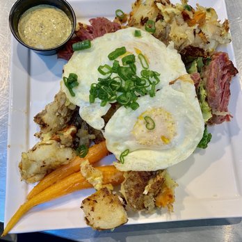 Canon - Corn beef hash - Cocktail Bars Near Me - Sacramento, California Canon - Corn beef hash - Cocktail Bars Near Me - Sacramento, California