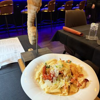 Deluxe Fun Dining - Seafood pasta - Bars Near Me - Charlotte, North Carolina