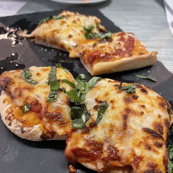 Wine Whisperer - Marg pizza - Wine Bars Near Me - Henrico, Virginia Wine Whisperer - Marg pizza - Wine Bars Near Me - Henrico, Virginia