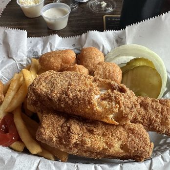 LC's Pub - 3 Piece Cod Plate with fries and cheese curds - Pubs Near Me - Caseyville, Illinois