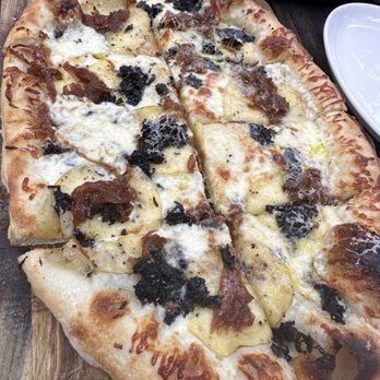 The Parlour - Pizza Near Me - Toronto, Ontario