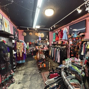 Upscale Thrift - Thrift Stores Near Me - Sacramento, California Upscale Thrift - Thrift Stores Near Me - Sacramento, California