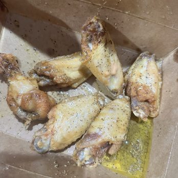 Halal Wings Plus - Soggy wings with very little seasoning swimming in a pool of oil - Chicken Wings Near Me - Fremont, California