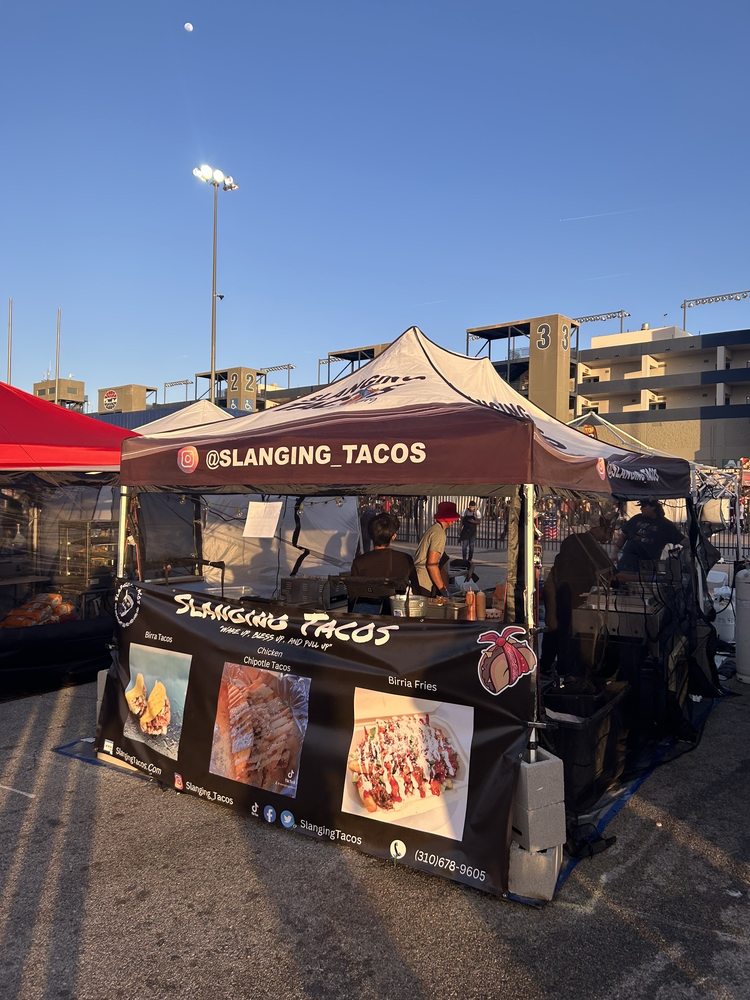 Slanging Tacos - Photo 2