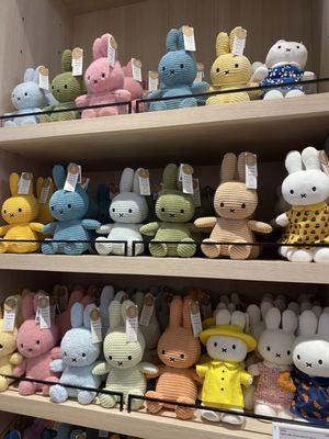 DFS Los Angeles International Airport by null