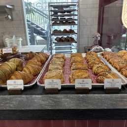 Croissants, pan de chocolate, berry key-lime tart